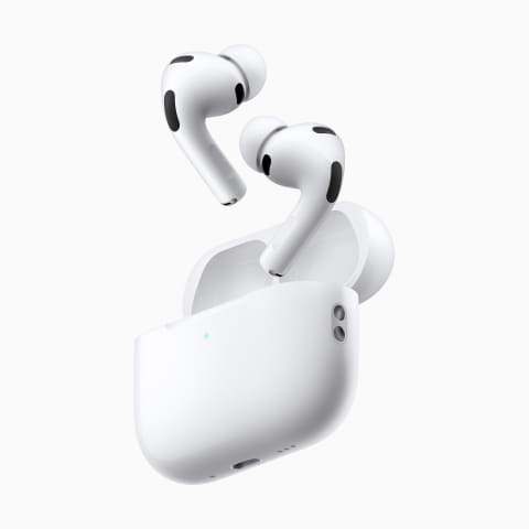 애플 AirPods Pro 3 무선 이어폰과 충전 케이스, 화이트 컬러 디자인 제품 이미지