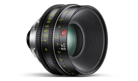 Leitz Cine HUGO 40mm T1.5 시네마 렌즈 전면 모습, 초록색 포커스 스케일이 표시된 디자인
